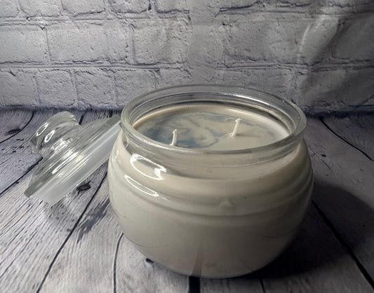 Round, spring bouquet, glass candle